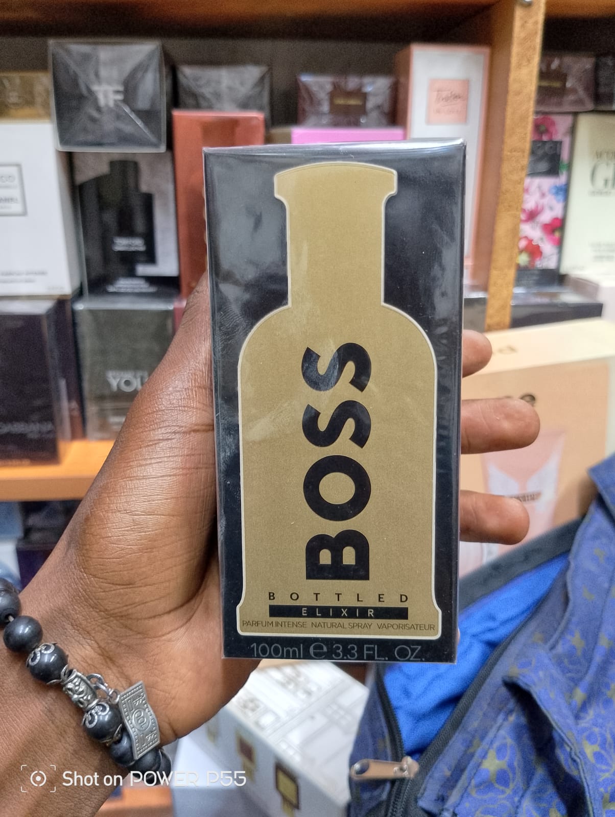 bottled elixir perfume for menTop notes are Frankincense and Cardamom; middle notes are Patchouli and Vetiver; base notes are Labdanum and Cedar.