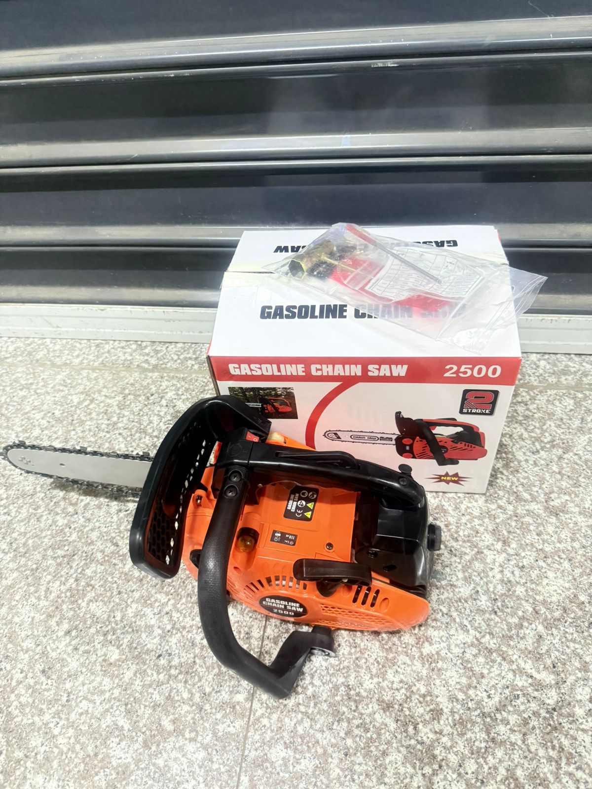 CLEARANCE OFFER Gasoline petrol chain saw