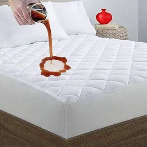 CLEARANCE OFFER Water proof mattress protector and bed cover 4*6
