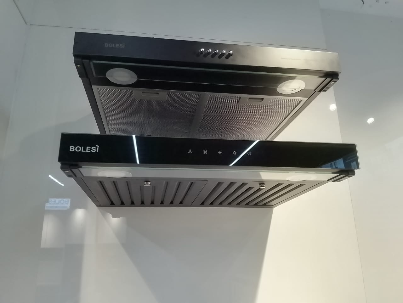 CLEARANCE OFFER 60cm bolesi under the cabinet kitchen hood