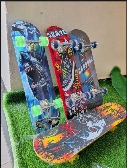 Skateboard with Rubber Wheels – Durable Complete Skate Board for Adults & Beginners