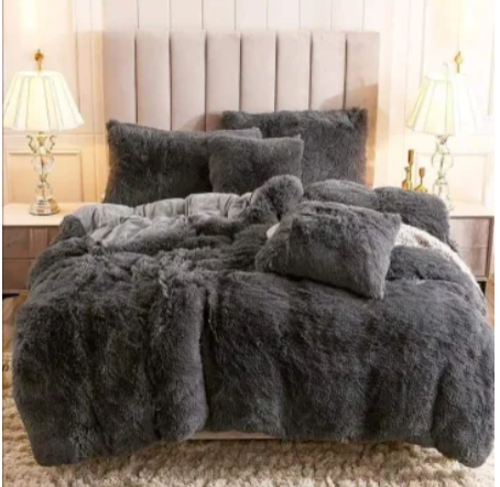 [ 🔥SPECIAL OFFER 🤩🤩✨JUST FOR YOU !!! ] 6 Pc Size 6X7 Brand New Very High Quality Stylish and Luxurious Velvet plush Fluffy Duvet set (1 Fluffy velvet Duvet,1 Fleece Bedsheet & 4 pillowcases)