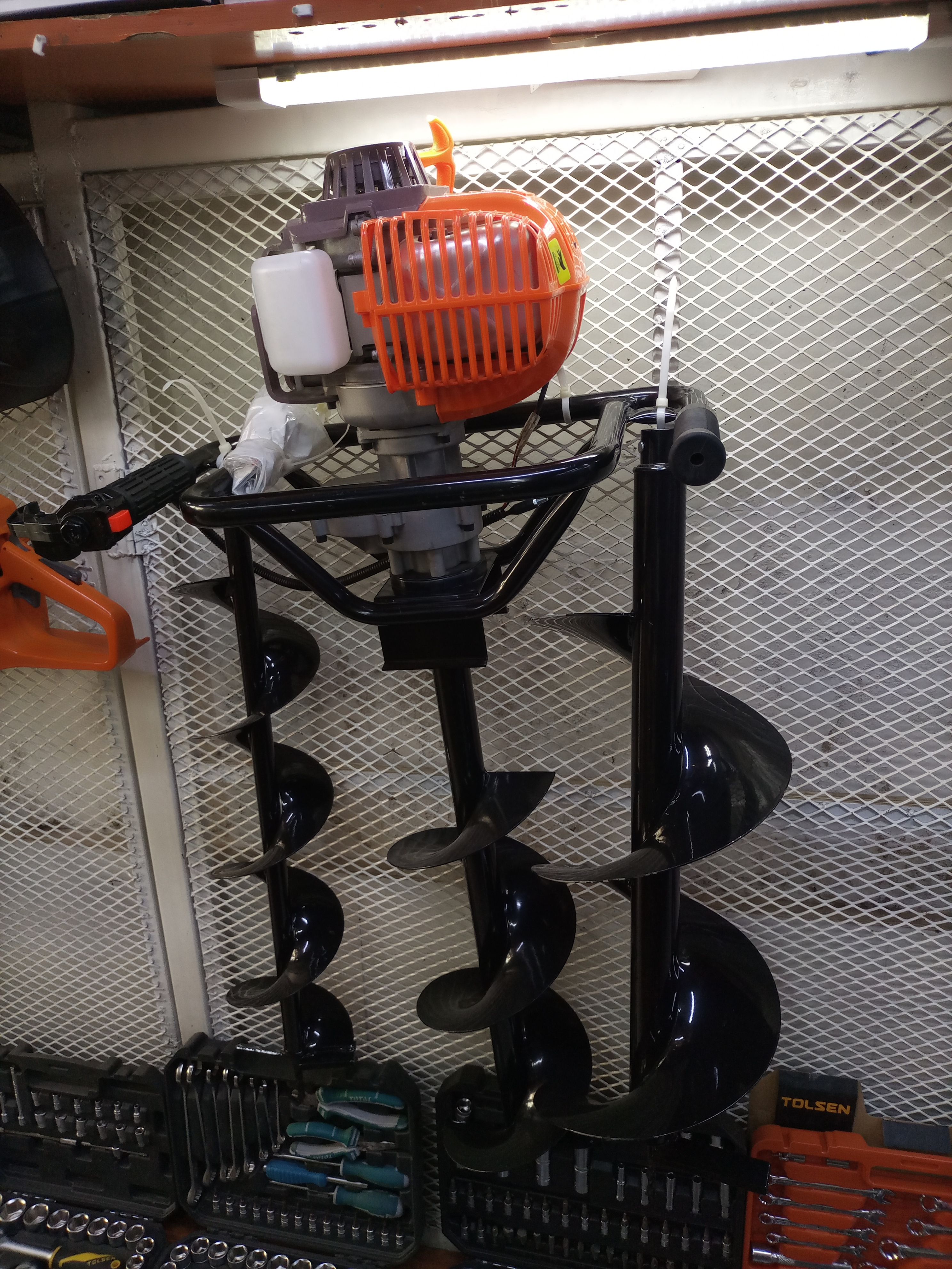 4 stroke earth auger machine