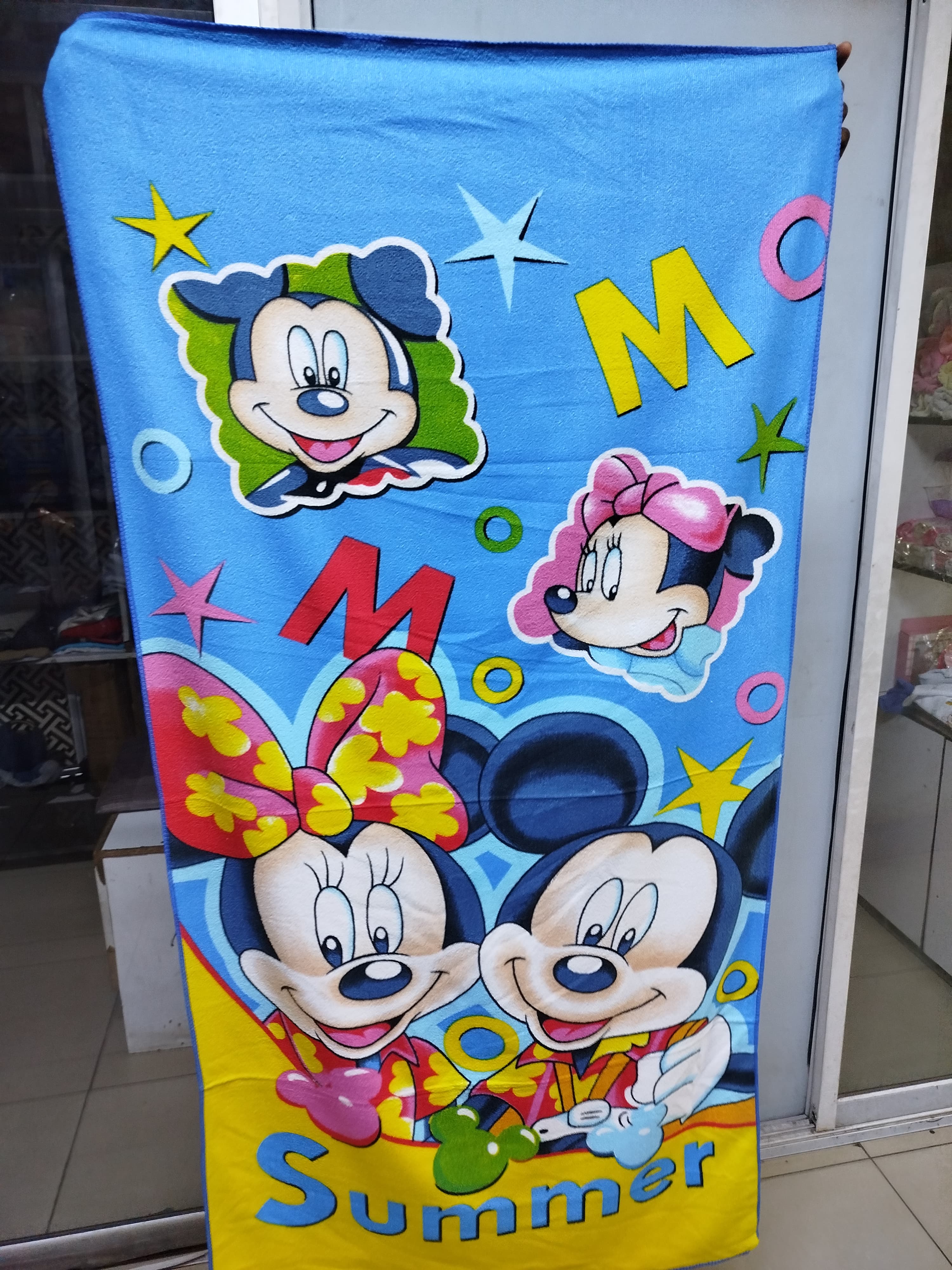 Fashion Cartoon themed kids towel.Dimensions: 70 x140cm
Material: 100% Cotton
High absorbency
Soft feel
Ease of care.absorbent, fluffy bath towel after a warm shower! Made of 100% cotton fabric, this