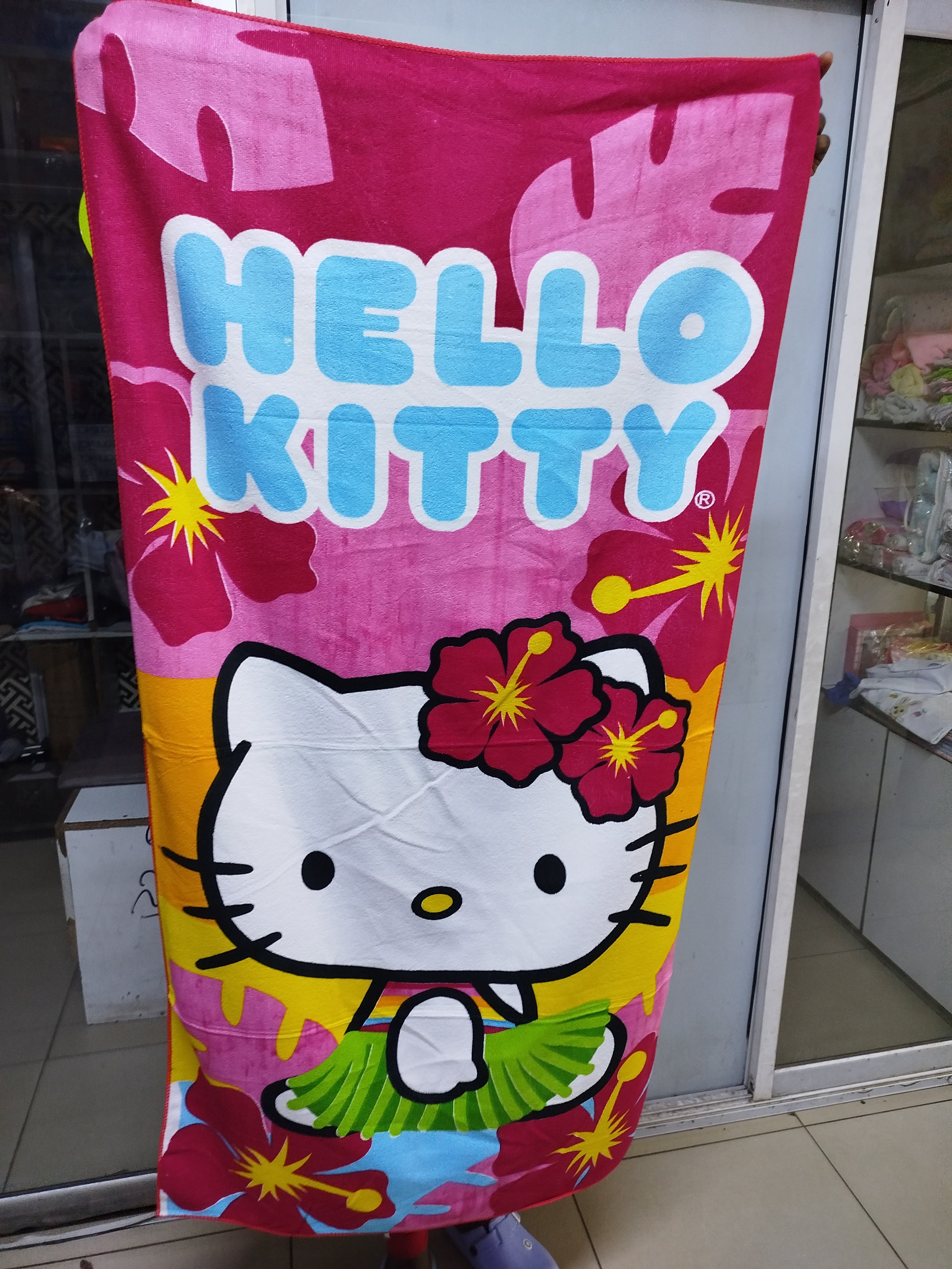 Fashion Cartoon themed kids towel.Dimensions: 70 x140cm
Material: 100% Cotton
High absorbency
Soft feel
Ease of care.absorbent, fluffy bath towel after a warm shower! Made of 100% cotton fabric, this