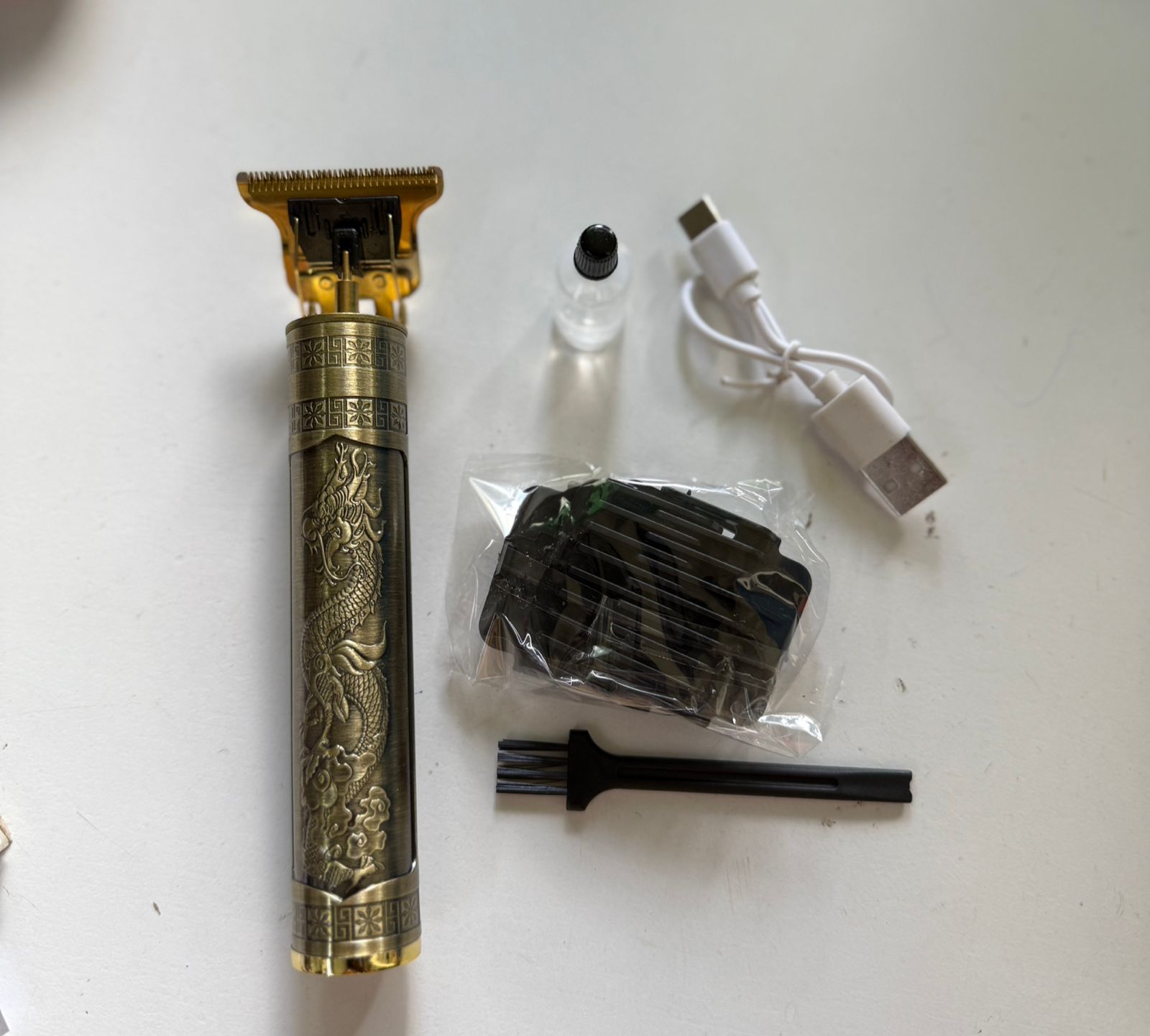 😶‍🌫️Electric Shavers Haircutter Hair Trimmer Beard Shaver Barber🧶Effective** Engineered with hypoallergenic stainless steel blades and rounded tips, it glides smoothly over skin, preventing irritat