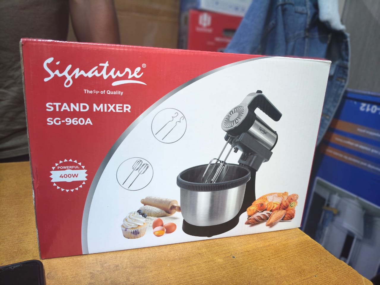 🎀Signature Heavy Duty 2 In 1 Stainless Stand Electric Mixer With Hand Mixer, 4Ltrs Stainless Steel Bowl, 2 Beaters And 2 Dough Hooks For Cakes, Dough, Batters😶‍🌫️Elevate your culinary experience wi