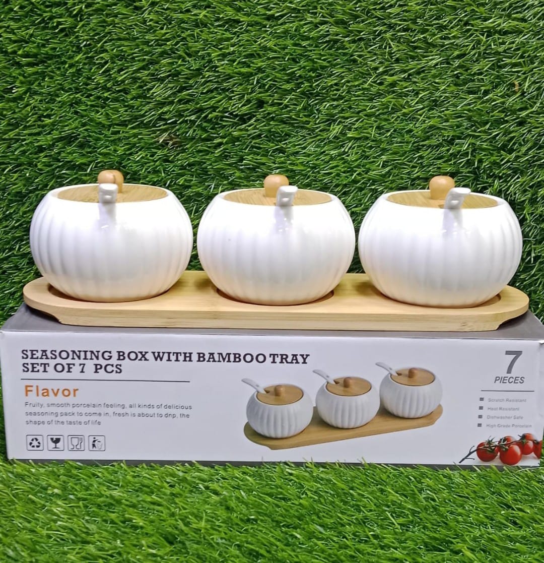 ☀️3-in-1 Ceramic Sugar & Seasoning Dish Set with Bamboo Lids and Holder🎇keep contents fresh, and is neatly arranged on a sturdy bamboo tray. Perfect for sugar, salt, spices, and other seasonings. Ide