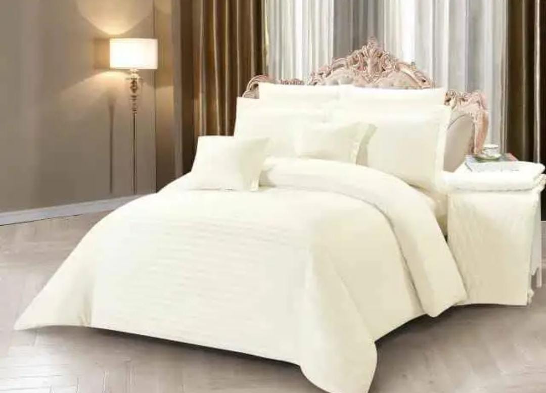 4pcs Luxury Cotton Satin Stripped Duvet Cover Set (1Duvet Cover, 1Bedsheet And 2 Pillow Cases)