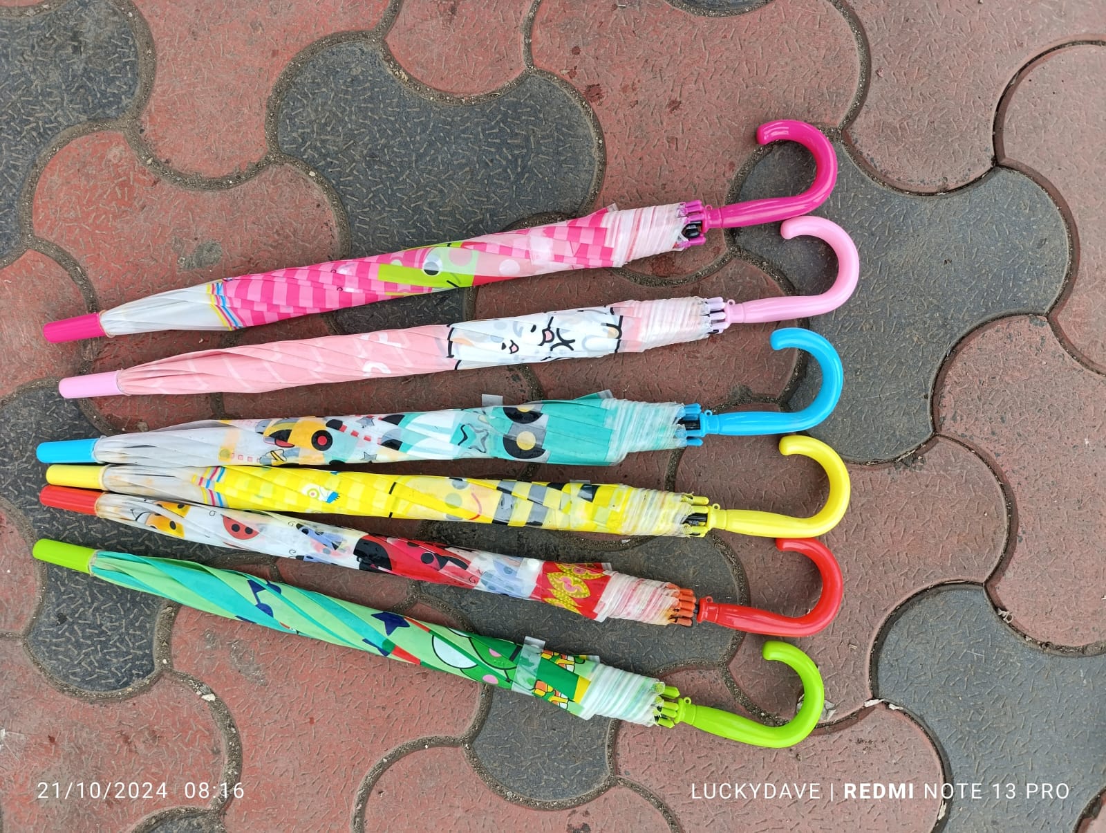 KIDS CARTOON THEMED UMRELLAS