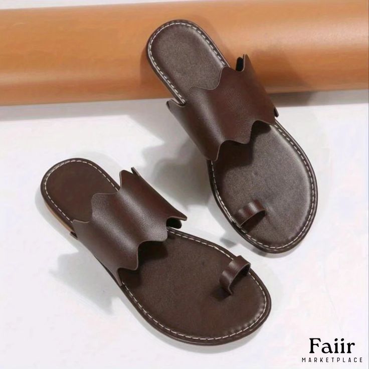 Leather ladies Sandals open shoes women's fashion shoes students sandals shoes open shoes Stylish sexy women's shoes,( normal fitting)