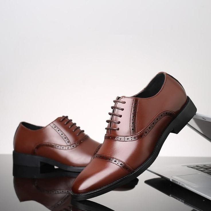 TRENDING OFFICIAL LEATHER SHOES FOR CLASMen’s genuine leather shoes Classic business casual shoes breathable shoes official shoes Boys dress shoes British style shoes oxfords Party shoes Wedding shoes