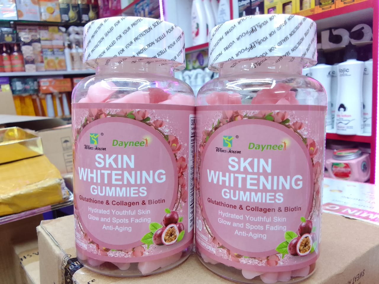 Daynee COSkin lightening and brightening gummies 60pcs Skin Lightening and Brightening Vitamin Glutathione and Collagen Knuckles soft gel gummies Dark Spot RemoverLAGEN GUMMIES (with Biotin+vitamin C)