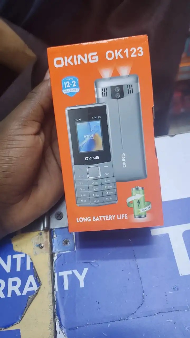 Oking OK123 32MB with dual sim , bright flashlight detachable battery FEATURED PHONES