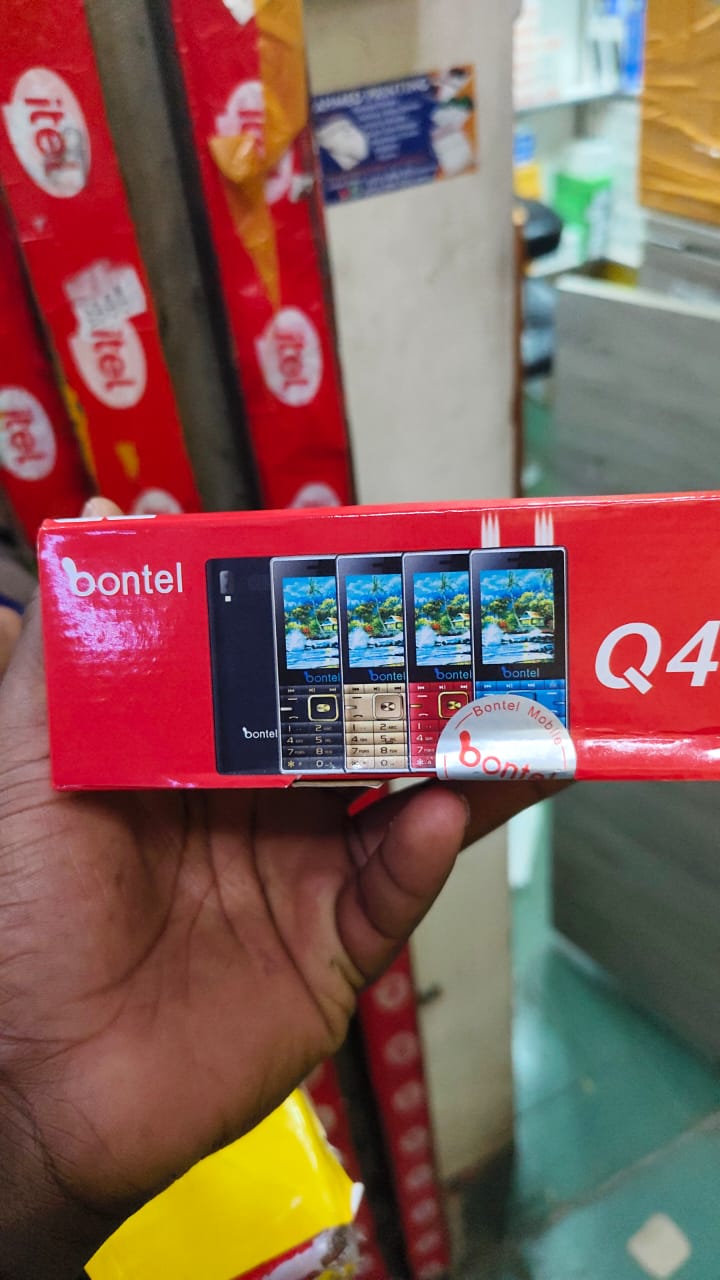 BONTEL Q4 2.8 Inch Big Screen Display, 3000mAh Big Battery, 4 SIM Cards, 32MB RAM, Big Torch, FM Radio, 2G Enabled, Phonebook 2000 Contacts - Feature Phones