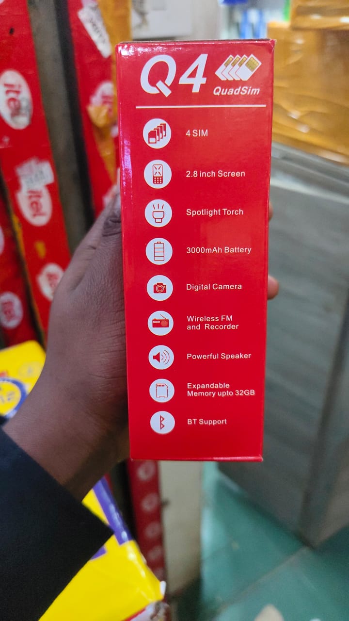 BONTEL Q4 2.8 Inch Big Screen Display, 3000mAh Big Battery, 4 SIM Cards, 32MB RAM, Big Torch, FM Radio, 2G Enabled, Phonebook 2000 Contacts - Feature Phones