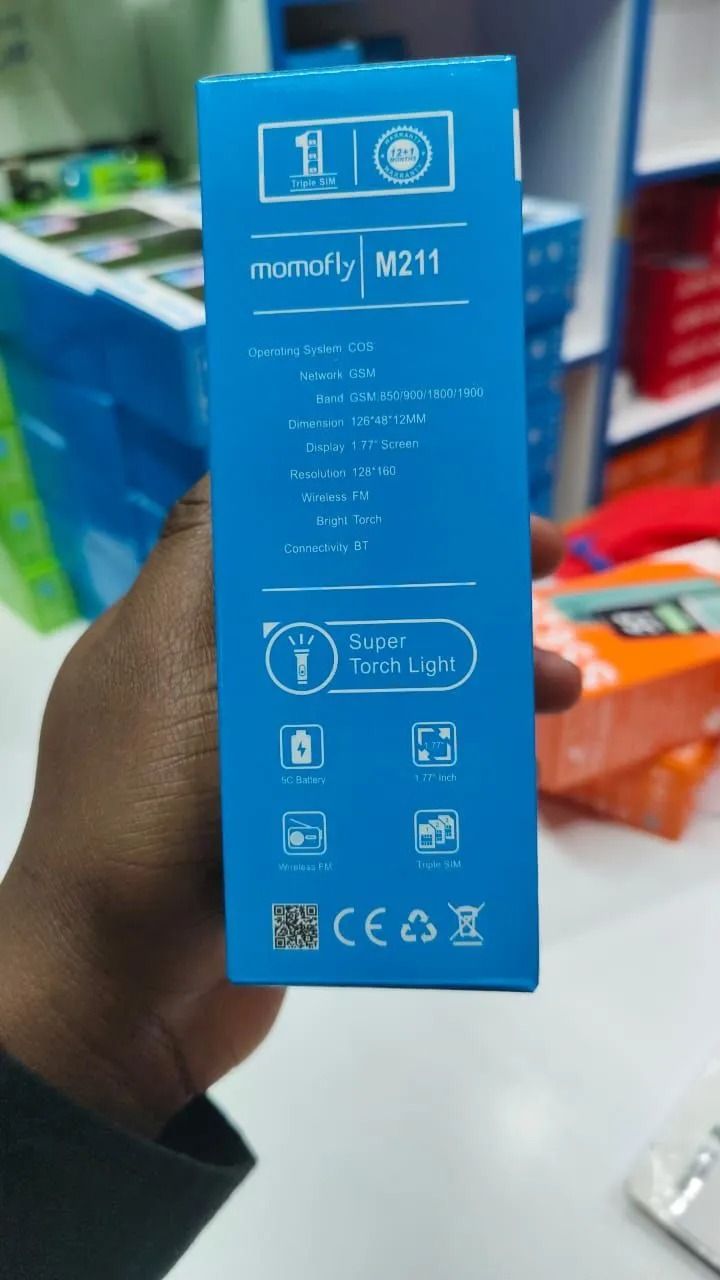 (NEW ARRIVAL!!)Momofly M211 button phone 1.77 inches screen with 3/triple sim card slots battery capacity is 5c battery wireless FM torch light and Bluetooth connectivity featured phones