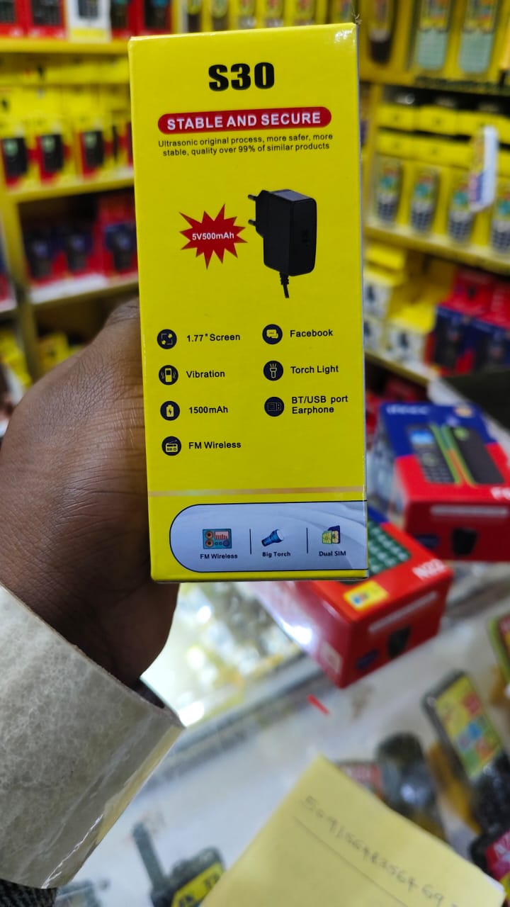 [NEW ARRIVAL!!!]JX S30 DUAL SIM PHONE 1500MAH BATTERY CAPACITY WIRELESS FM, BIG TORCH , SCREEN DISPLAY 1.77" KABAMBE/KATULULU/MULIKA MWIZI/BATTON/FEATURE PHONE