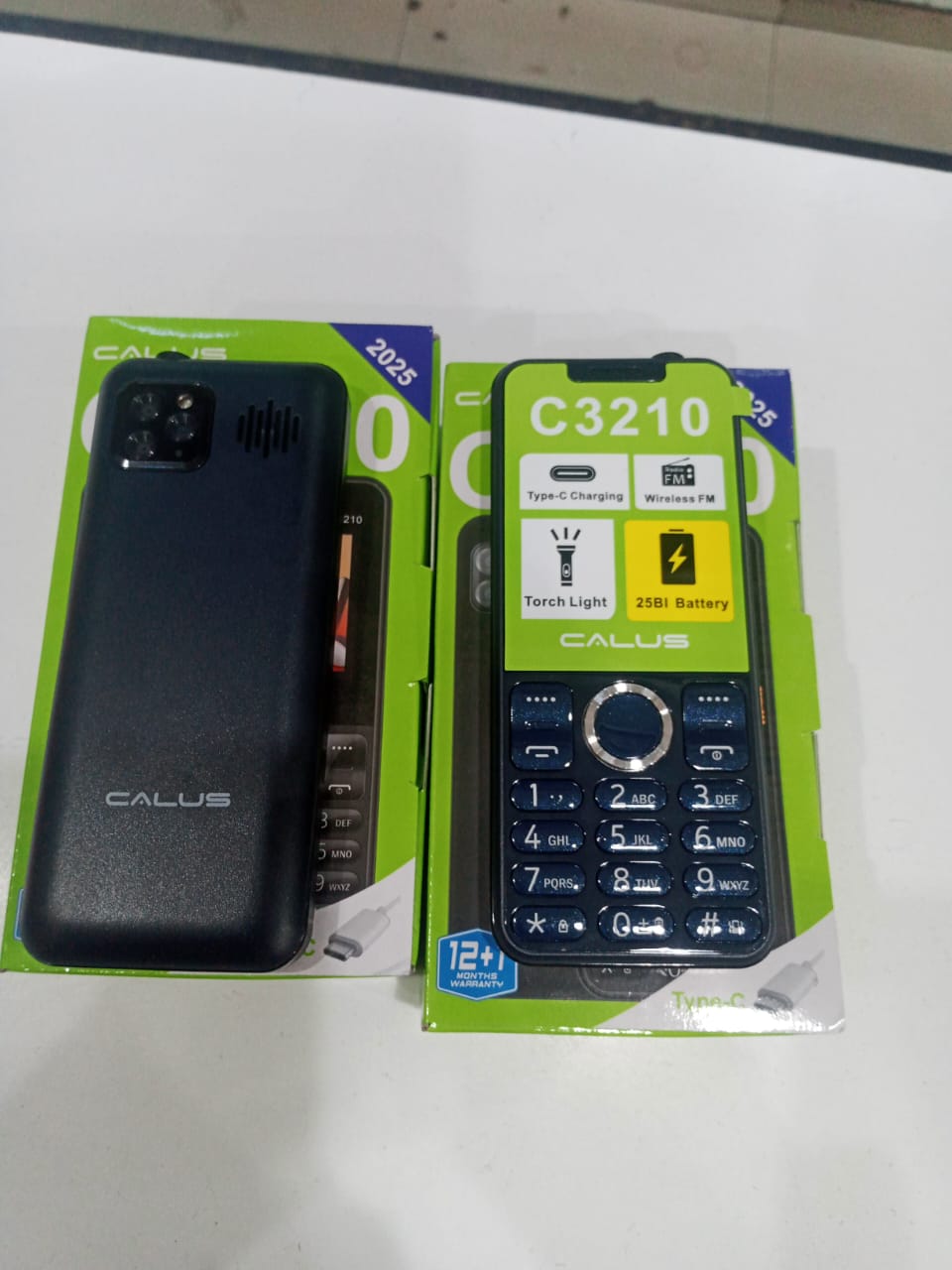 [NEW ARRIVALS!!!!]CALUS C3210 phone 1.77" screen 25BI Battery wireless FM Torch light dual sim bright torch CALUS smart live Type C charging featured phone