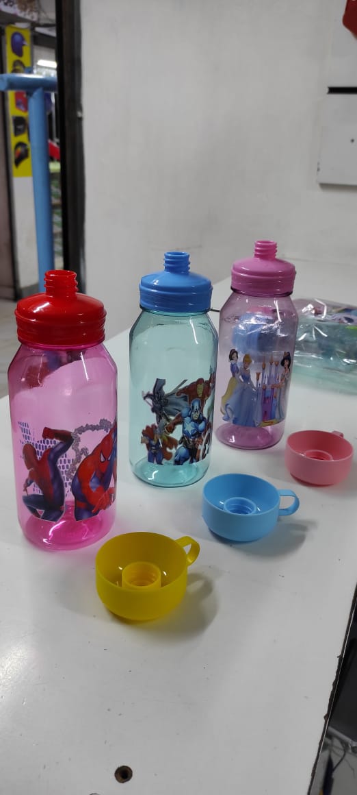 Disney Kids Water Bottles 650ml Minnie Mickey Mouse Cartoon Cups without Straw Captain Sport Bottles Girls Princess Feeding Cups                                                                       .