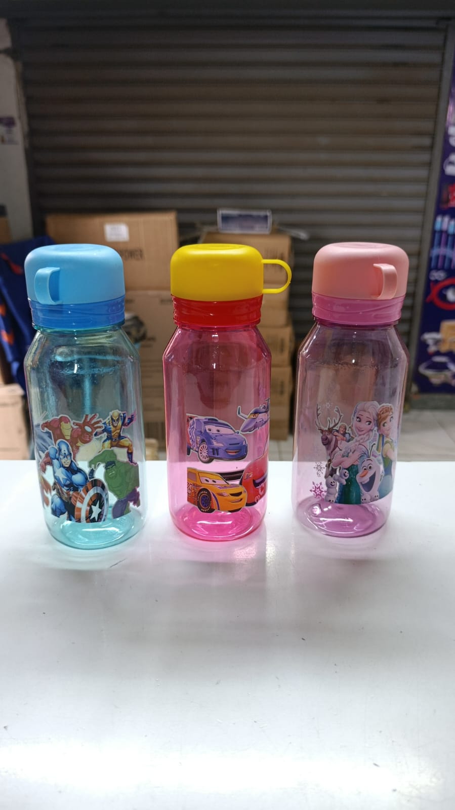 Disney Kids Water Bottles 650ml Minnie Mickey Mouse Cartoon Cups without Straw Captain Sport Bottles Girls Princess Feeding Cups                                                                       .