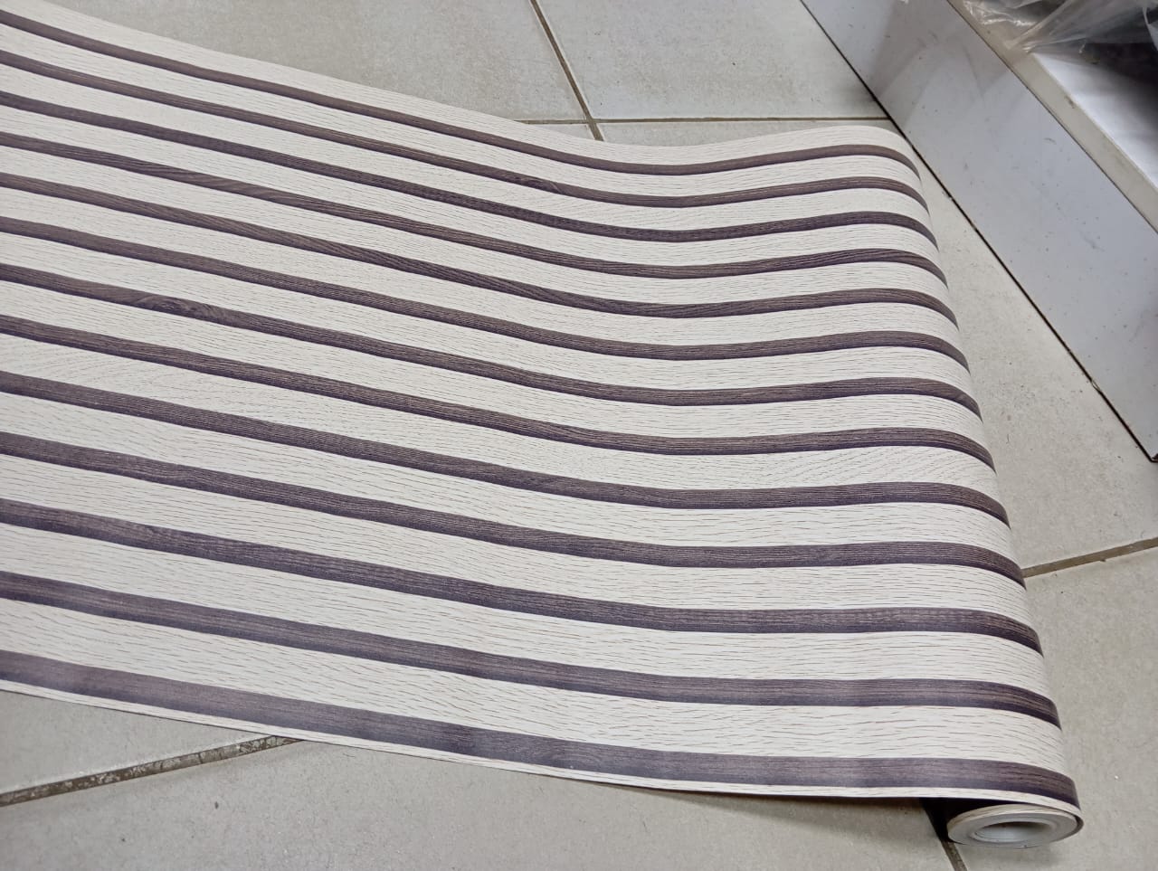 Self adhesive home Deco wall paper with the size of width 0.45x10m