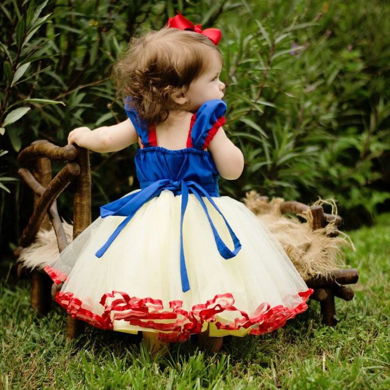Factory PriceLittle Girls Luminous Snow White Cosplay Princess Dress Fancy Kids Carnival Party Prom Gown Robe Lace