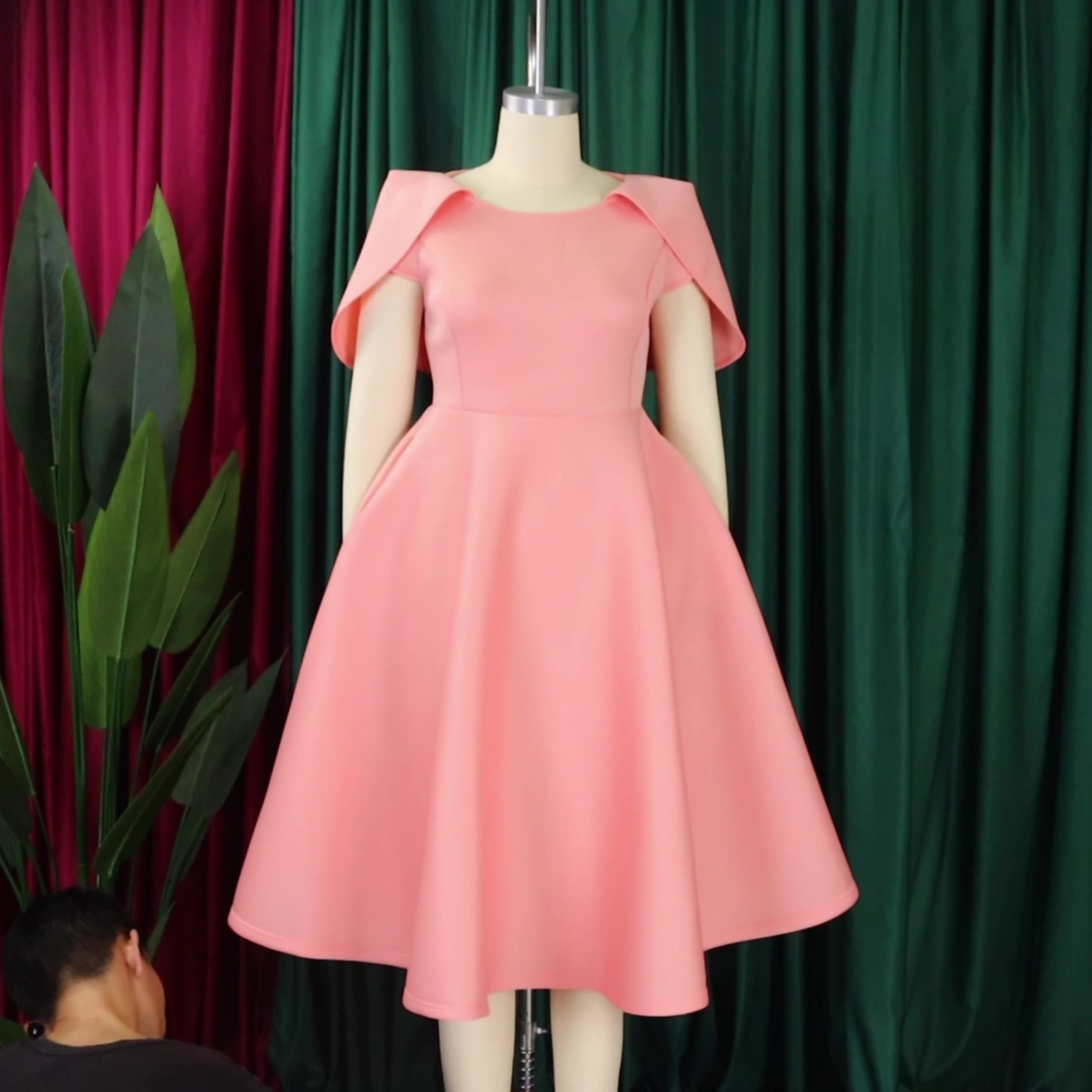 Fashion New Elegant Socialite Banquet Party Large Swing Dress Cape Dress