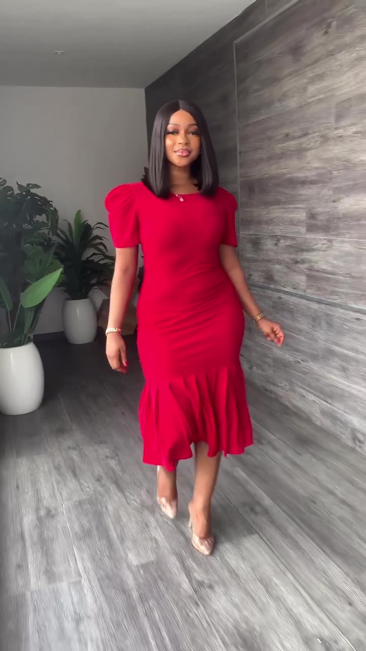 Women's Short sleeved Round Neck Wrapped Hip Dress pleated Medium Length Dress solid color office dresses