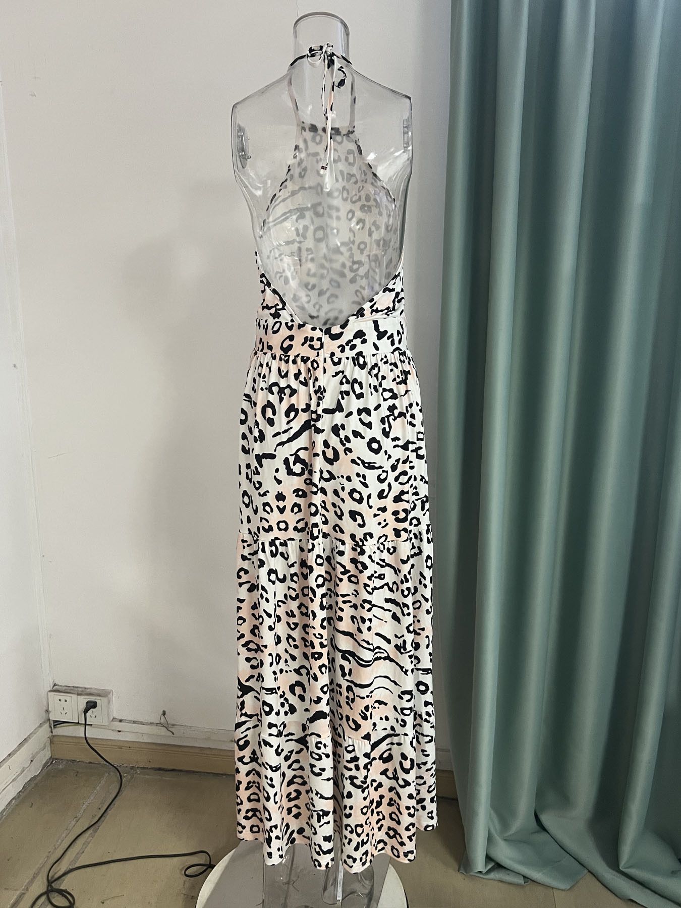 Women's Leopard Print Halter Maxi Dress, Belted Waist, Flowy A-Line Summer Dress,Casual Printed Halter Backless Vintage Beach Bohemian Women Maxi Casual Dress
