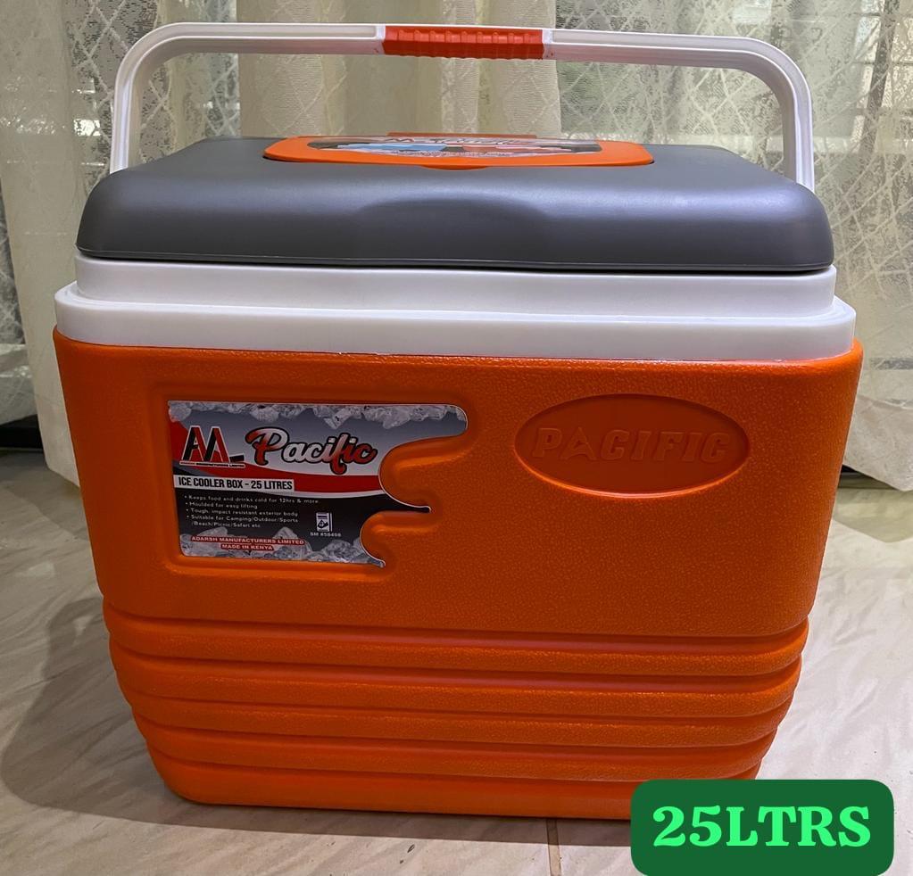 MPACIFIC COOLER BOX WITH CARRYING HANDLE DOUBLE LAYER - Insulated body with polyurethane foam keeps food and drinks cold for