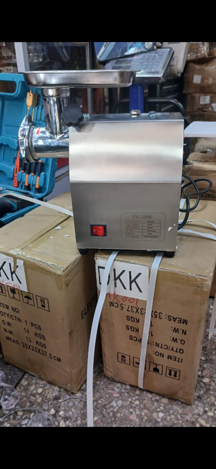 M8 Stainless Steel Commercial Meat Mincer - Electric meat grinder; Induction motor with a start and run capacitor, Heavy duty handle for easy moving; Built in circuit breaker; Stainless steel head.