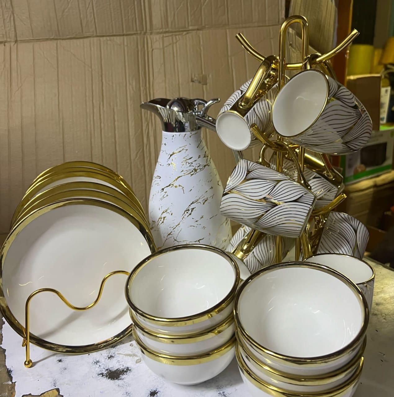 19 PCS HIGH QUALITY WHITE CERAMIC DINNER/ TEA SET WITH GOLD RIM - 2L Unbreakable Marble Flask ,6pcs Plates ,6pcs Bowl ,6pcs Cups.