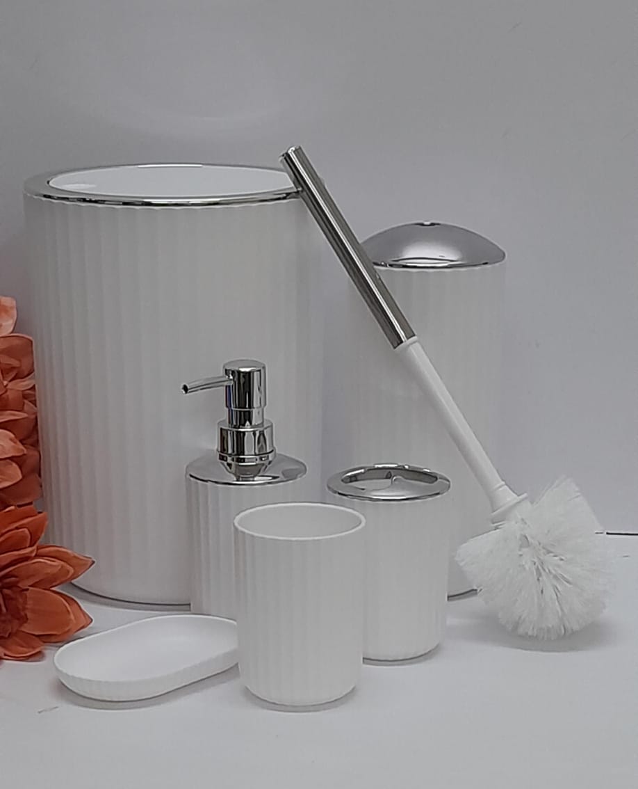 6 IN 1 BAMBOO SET BATHROOM ACCESSORIES - Contains
Dustin, toilet brush, toothbrush holder, soap dish, toothbrush cup, handwash dispenser .