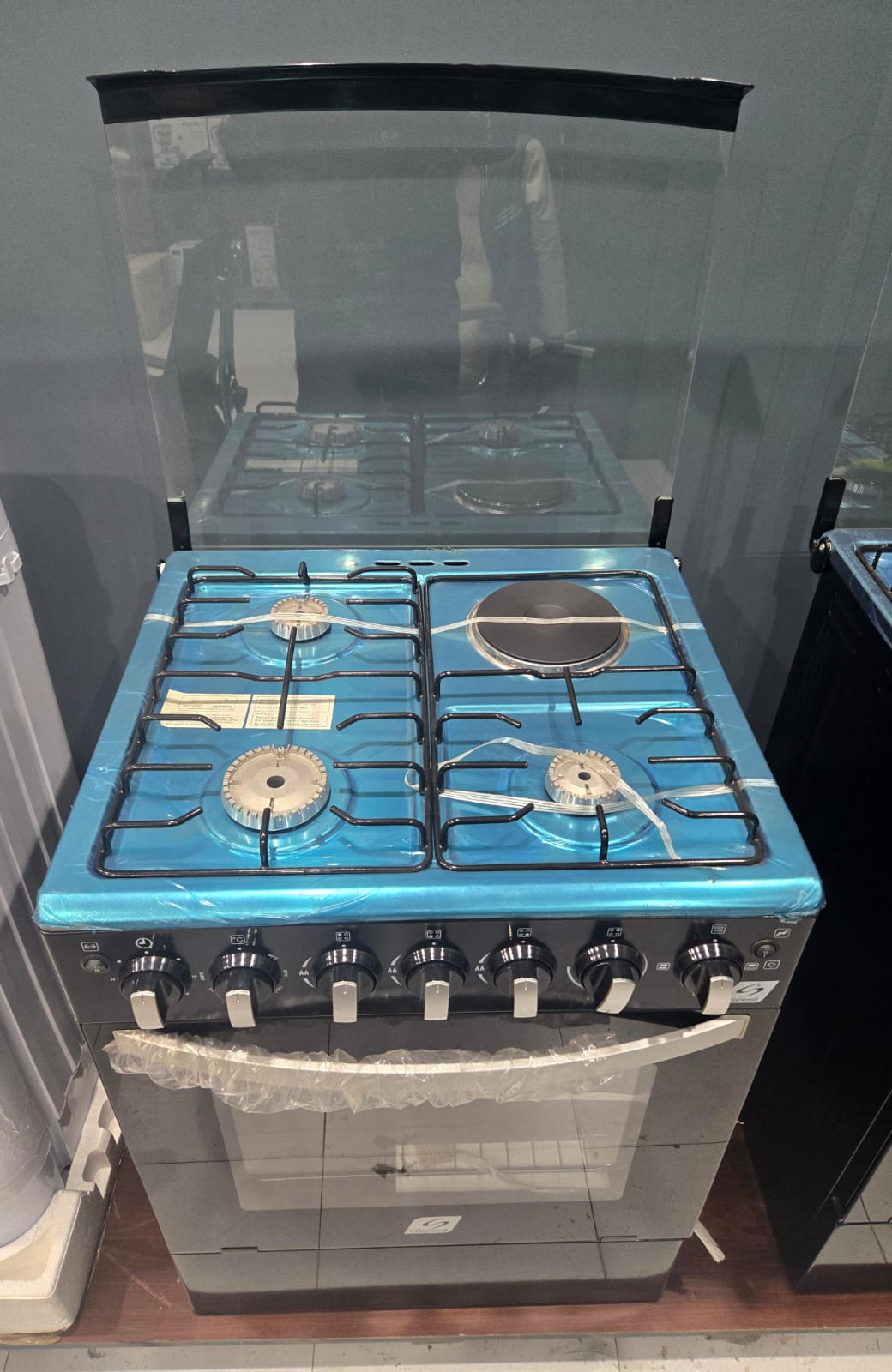 Starworth 3+1 Stainless Steel Standing Cooker – 60×60, Versatile Cooking Options, Durable Stainless Steel Body, Easy to Clean & Long-Lasting.