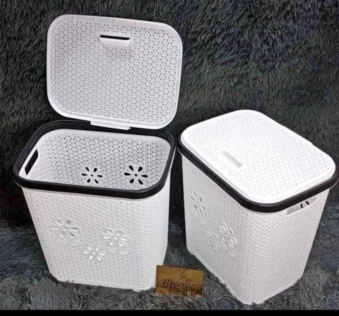 WHITE SQUARE LAUNDRY BASKET