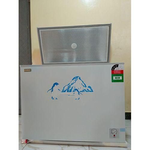 ECOMAX 219 L LARGE CAPACITY CHEST FREEZER - With direct cool technology, the product remains fresh and frozen even at times of power cuts for as long as 12 hours. Anodized stucco aluminium material.