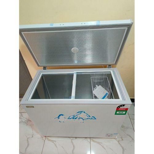 ECOMAX 219 L LARGE CAPACITY CHEST FREEZER - With direct cool technology, the product remains fresh and frozen even at times of power cuts for as long as 12 hours. Anodized stucco aluminium material.