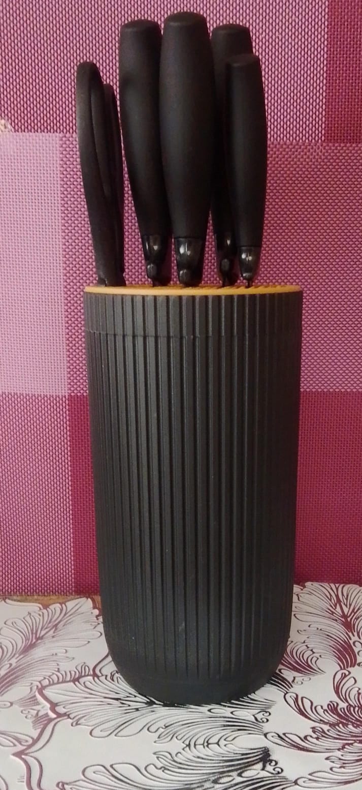 Black Knife Set with Stand – Sharp, Durable & Stylish Kitchen Essential, High-quality stainless steel for long-lasting sharpness, Ergonomic Handles, Comfortable grip for safe and precise cutting