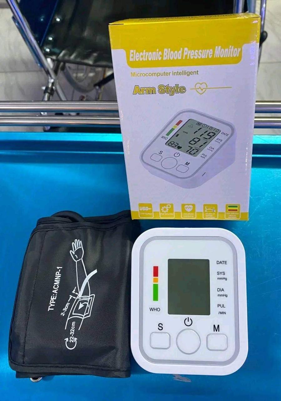 Blood Pressure Monitor Digital BP Monitor Machine Portable Digital Blood Pressure Monitor Arm Blood Pressure Monitor with Voice-