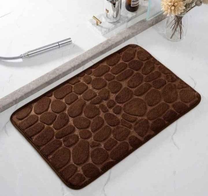 HIGH QUALITY LUXURIOUS SOFT DOOR/BATHROOM MAT SIZE 46CM *76CMomfortable foot, very soft foot, can relieve foot pressure.
Instantaneous super absorbent water can be dried immediately without repeated w