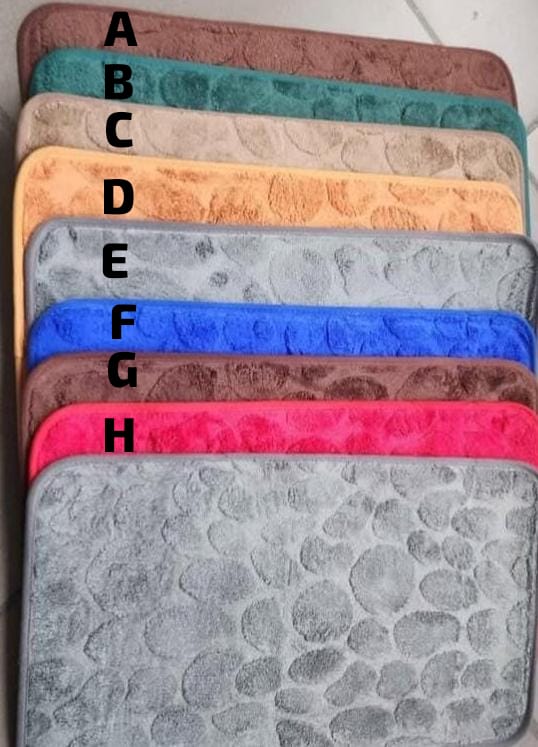 HIGH QUALITY LUXURIOUS SOFT DOOR/BATHROOM MAT SIZE 46CM *76CMomfortable foot, very soft foot, can relieve foot pressure.
Instantaneous super absorbent water can be dried immediately without repeated w
