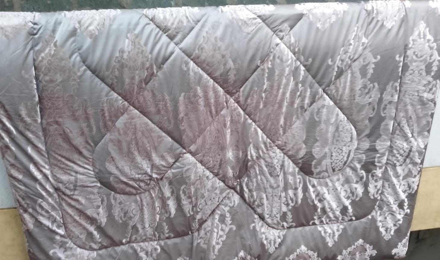 Quality Silk DuvetDesigned to deliver a luxurious hotel-like experience at home, this set includes a rich, silky duvet, a smooth bedsheet, and matching pillow and throw pillow cases — everything you n