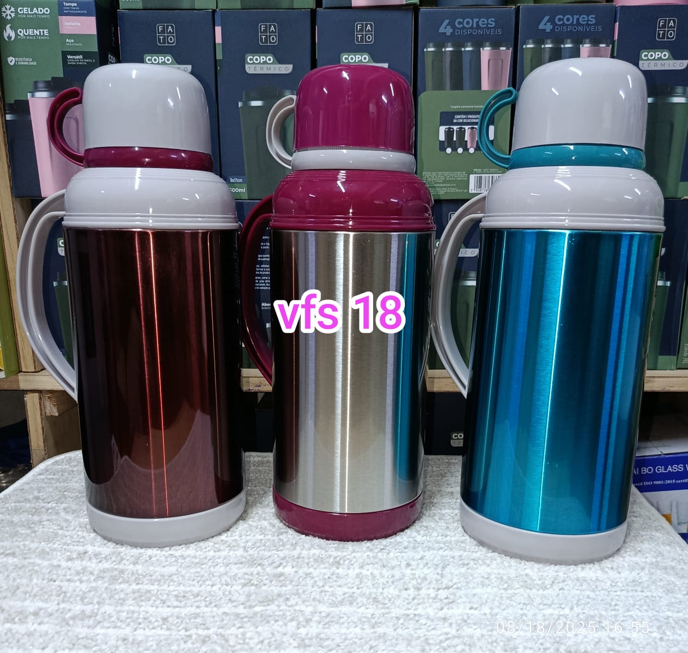 1.8L FLASK. Easy Grip Handle Which is Heat Resistant, Provides Superior Thermal Insulation To Preserve Its Temperature.