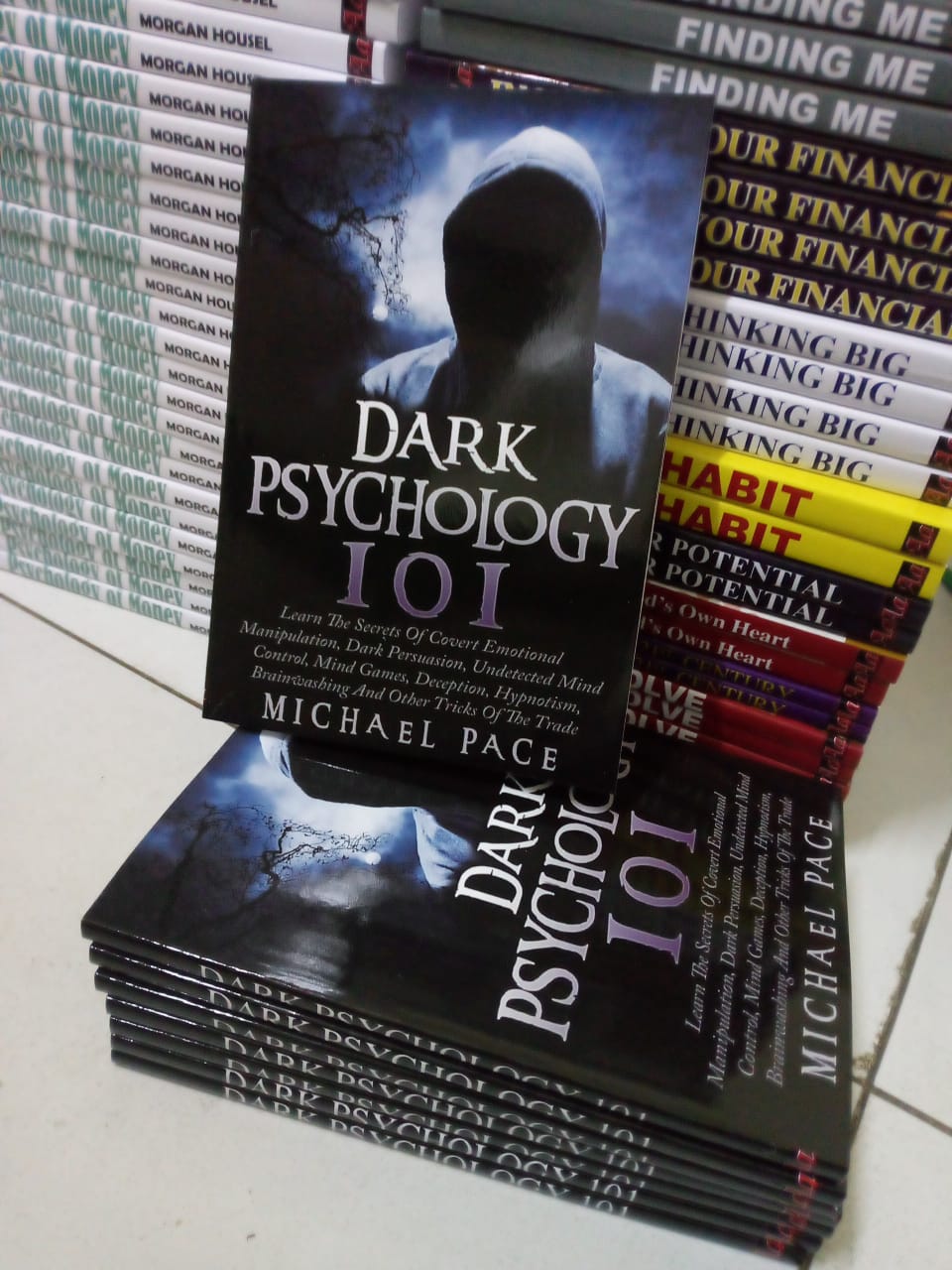 Dark Psychology 101: Learn The Secrets Of Covert Emotional Manipulation, Dark Persuasion, Undetected Mind Control, Mind Games, Deception, Hypnotism, Brainwashing And Other Tricks Of The Trade