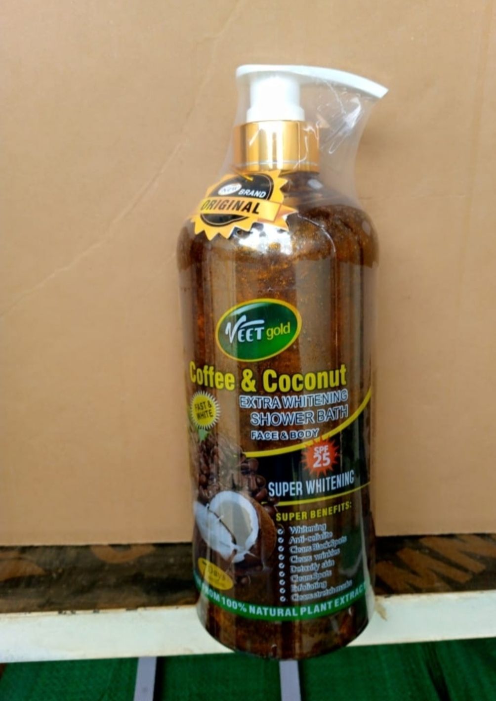 VEET GOLD  Exfoliating Coffee & Coconut Extra Whitening Shower Gel Face & Body Wash  Clears Dark Spot,Detoxify, Anti- Cellulite-1000ml