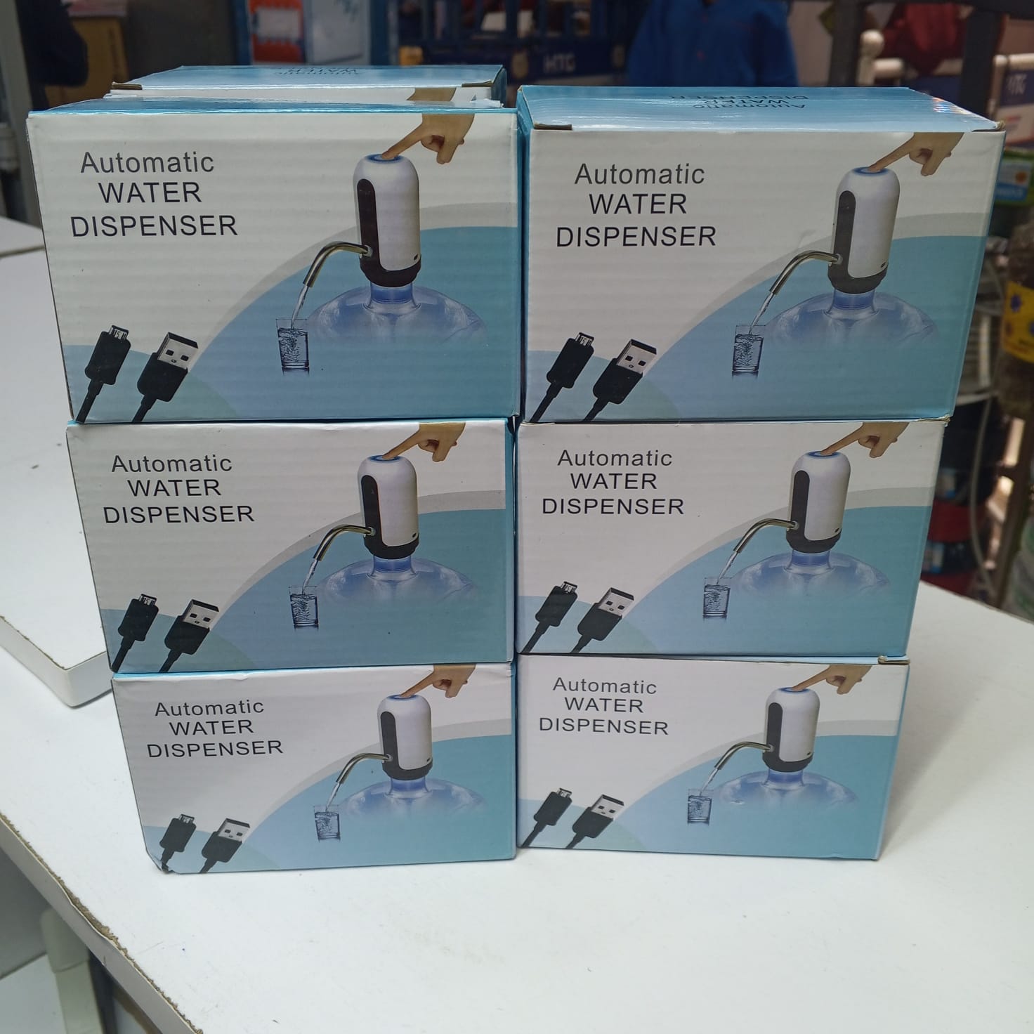 Home/Office/Staff Portable 20L Water Dispenser Pump    Can be used to pump out 4-6 water jugs if fully charged. The shell is made of high quality ABS plastic, lightweight but solid. Simply fasten the