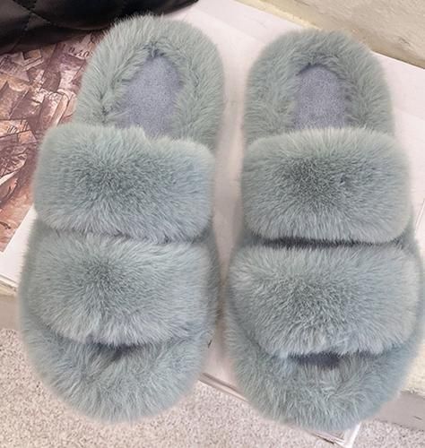 Fur indoor and outdoor Versatile slide sandals with  Lightweight sandals with soft sole elegant summer shoes open toes for women flats