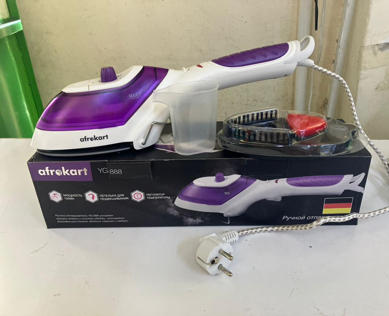 Garment Steamer. AfroKart Garment Steamer Model:YG-888 Steam Iron Clothes Package