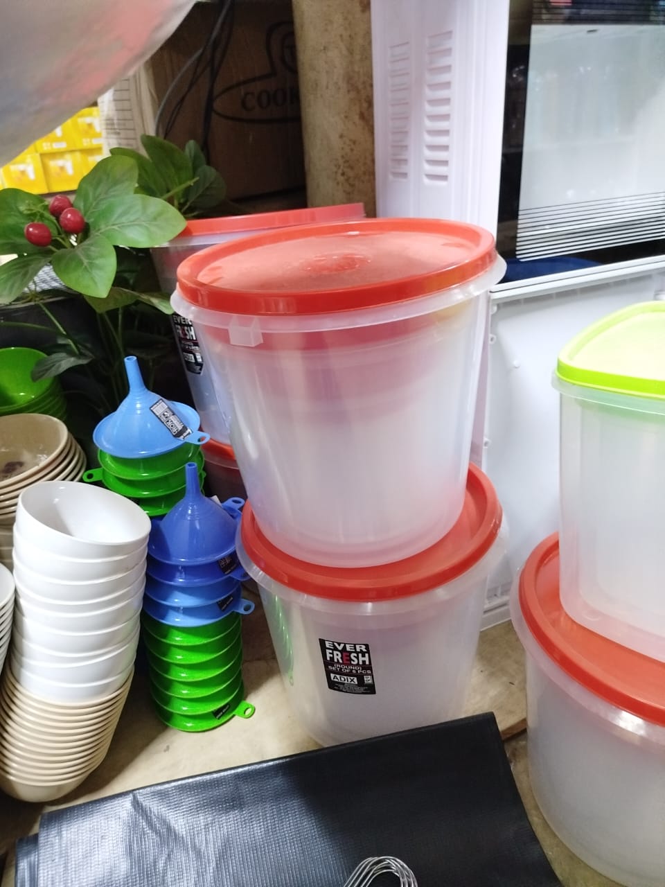 Storage buckets, round 6in1 1 crown ever fresh storage set/ food storage containers/ cereals storage containers for cereal air tight easy to use and clean clear